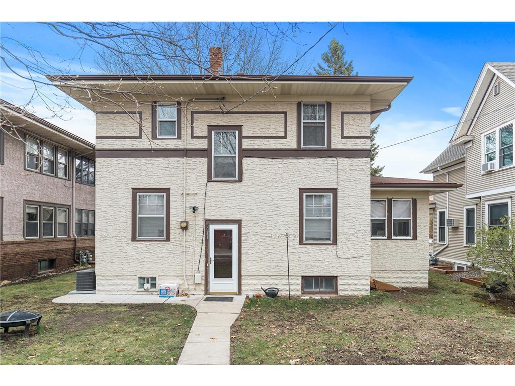 Building Photo - 811 Snelling Ave N