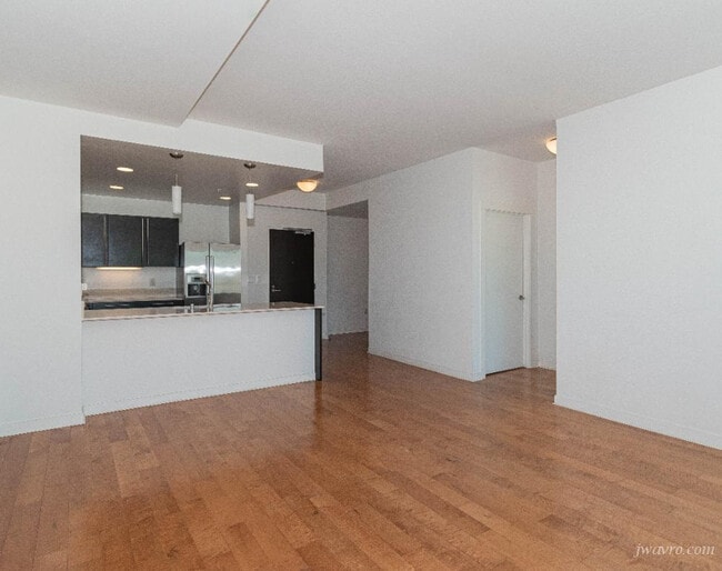 Building Photo - 1160 Mission St