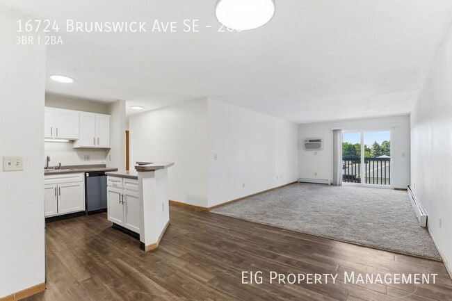 Building Photo - 16724 Brunswick Ave SE