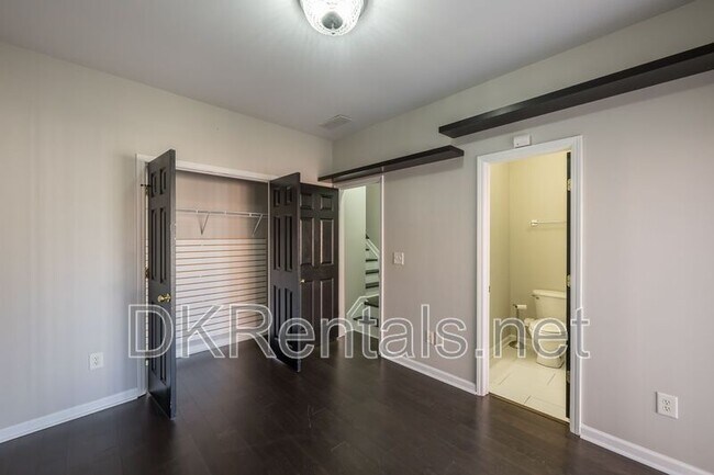 Building Photo - 3177 Mill Springs Cir NE