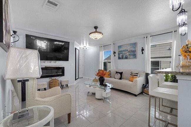 Building Photo - 8824 Southwick Dr