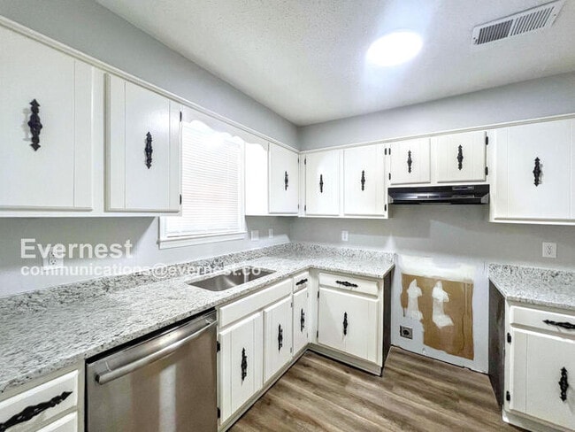 Building Photo - 3830 Kerfield Dr
