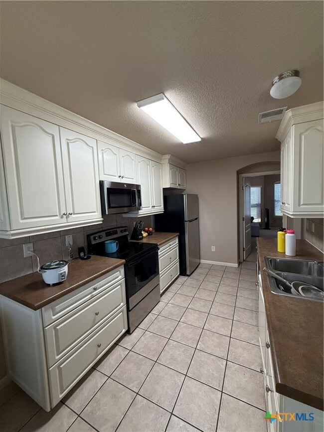 Building Photo - 1648 Sunfire Cir