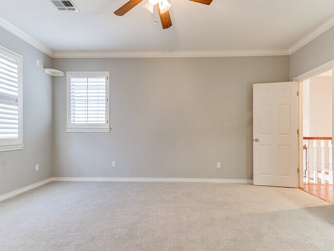 Building Photo - 1307 Brookside Dr