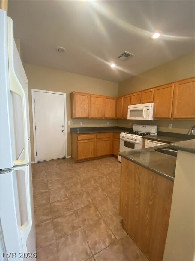 Building Photo - 6237 Castle Kennedy St