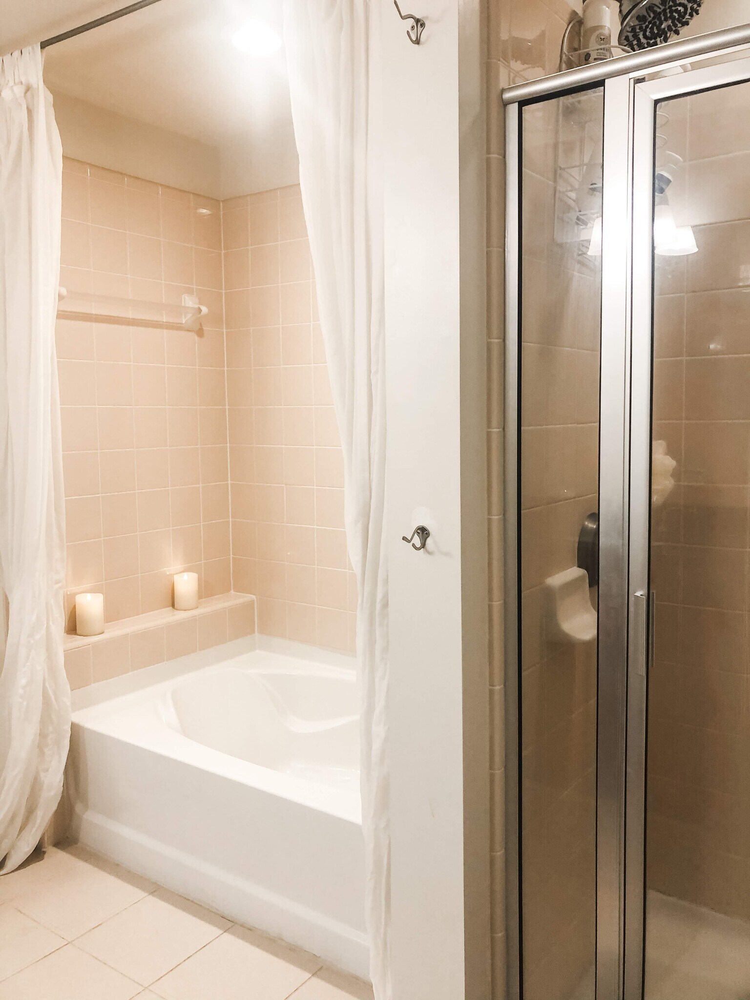 Master bath/shower - 924 Garrett St