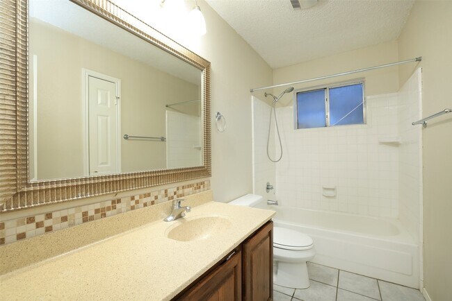 Building Photo - 9130 Kirkleigh Ln