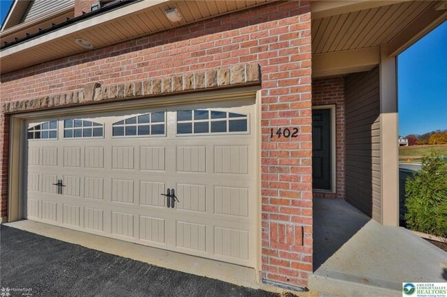 Building Photo - 1402 Caspian St