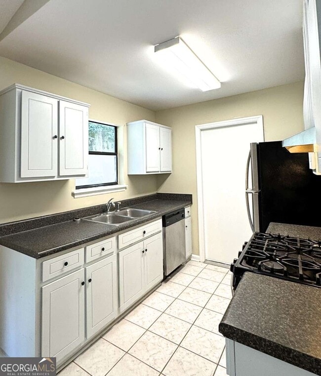 Building Photo - 502 Sunnyside Ct