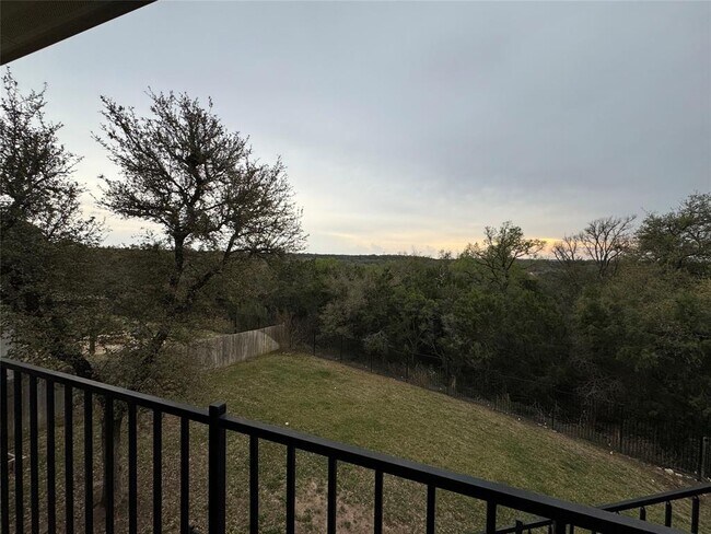 Building Photo - 124 Woodway Bend