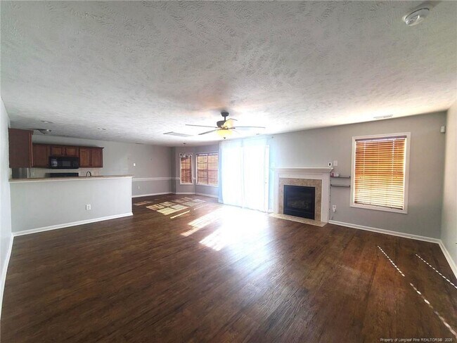 Building Photo - 5215 Woodpecker Dr
