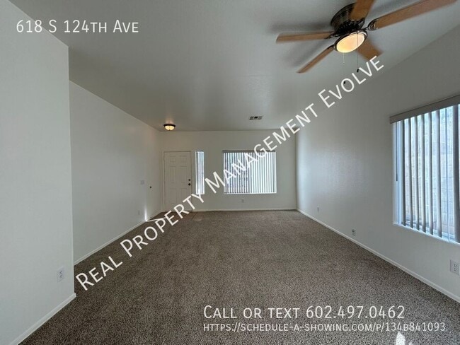 Building Photo - 618 S 124th Ave