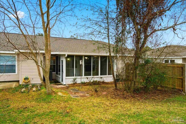 Building Photo - 2527 Trailwood Dr