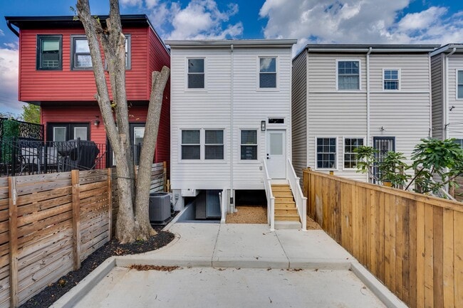 Building Photo - 1323 Childress St NE