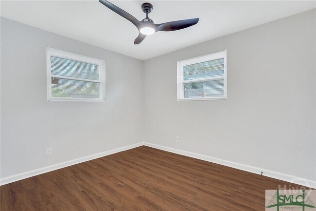 Building Photo - 206 Seminole St