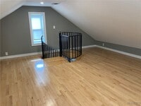 Building Photo - 62 Tracy St