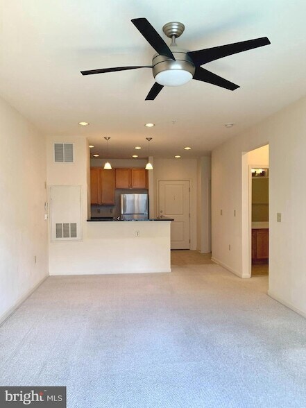 Building Photo - 2655 Prosperity Ave