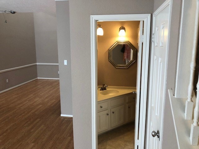 Building Photo - 7350 Kirby Dr