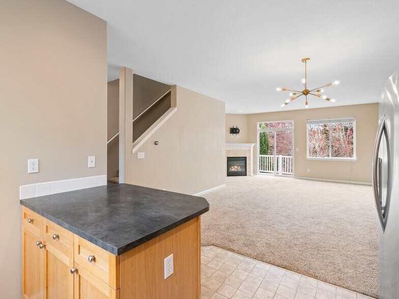Building Photo - 14973 SW Kraft Pl