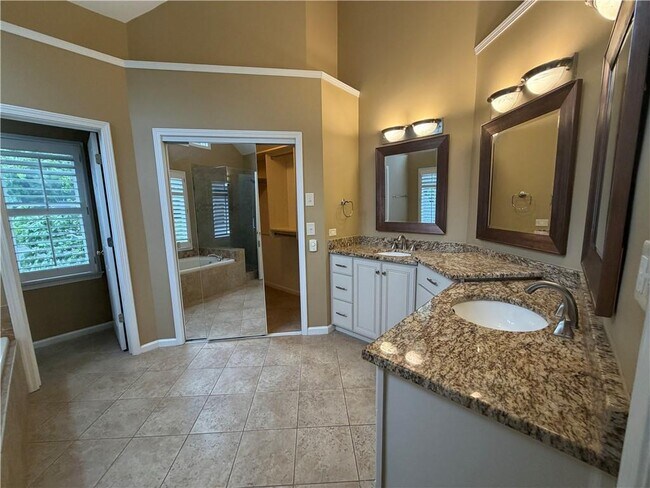 Building Photo - 10935 Pennbrooke Crossing