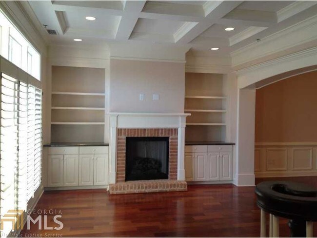 Building Photo - 15 Buford Village Walk