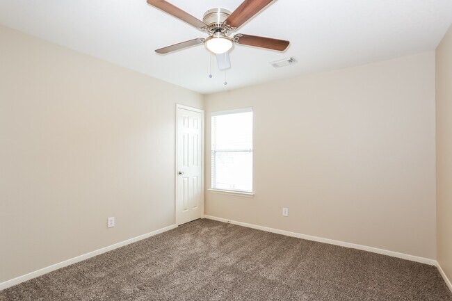 Building Photo - 18210 Olive Tree Ct