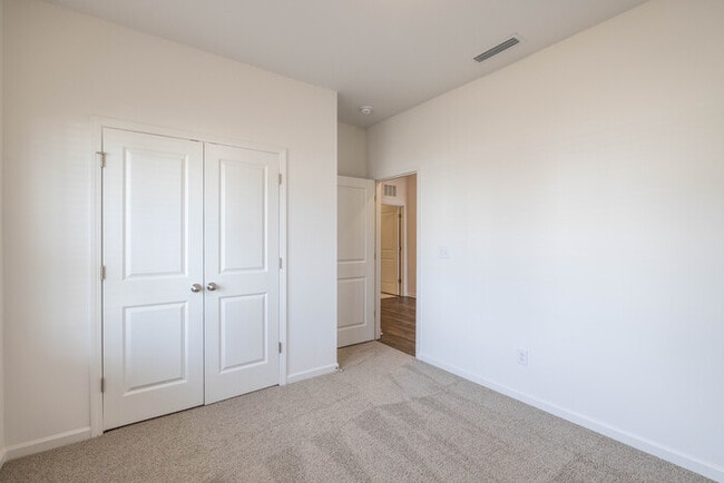 Building Photo - NEW 4BD/3BTH HOUSE- STONEBRIDGE FAIRWAYS COMMUNITY