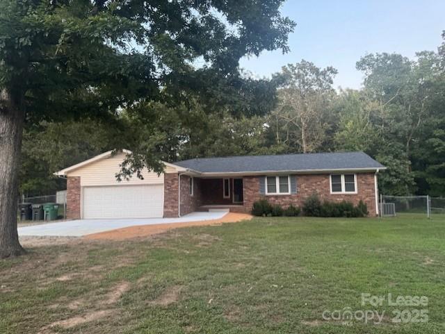 Primary Photo - 3018 Oakdale Dr