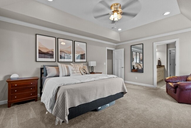 Building Photo - Modern comfort Beach living