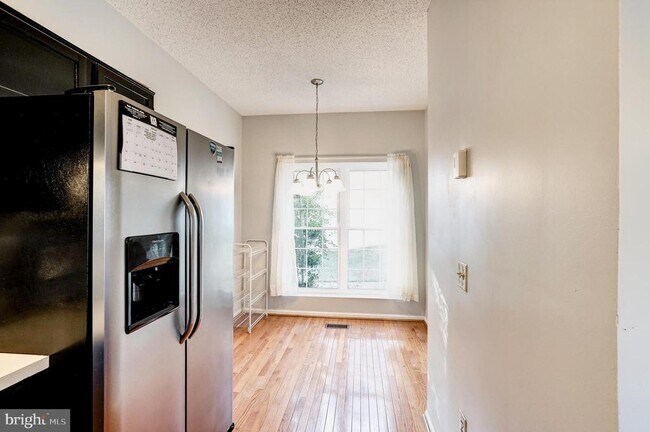 Building Photo - 12111 Wedgeway Pl