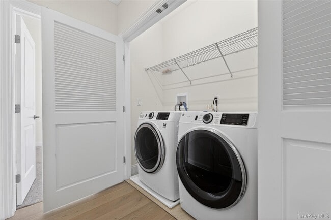 Building Photo - 402 Sacandaga Loop