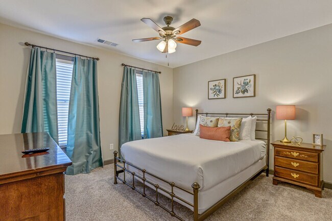 Building Photo - 10 Bridlewood Ct