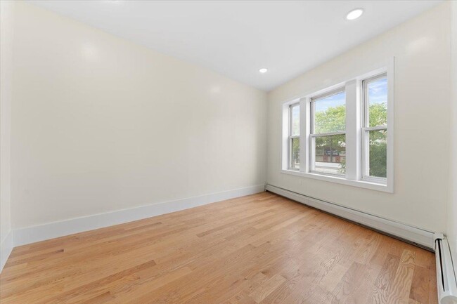 Building Photo - 2321 John F. Kennedy Blvd