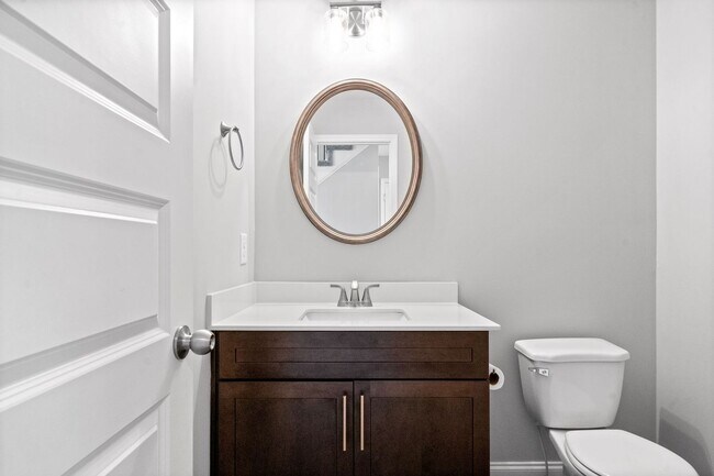 Building Photo - Beautiful Home Close to Fort Campell Ready for You to Make New Memories In