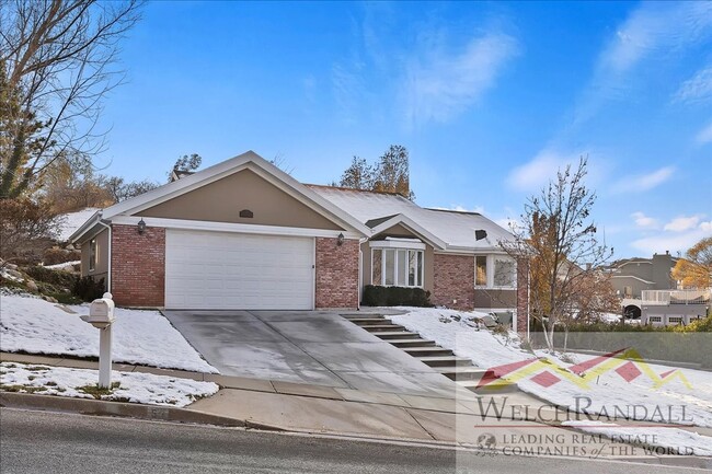 Building Photo - Stunning Single-Family Bountiful Home