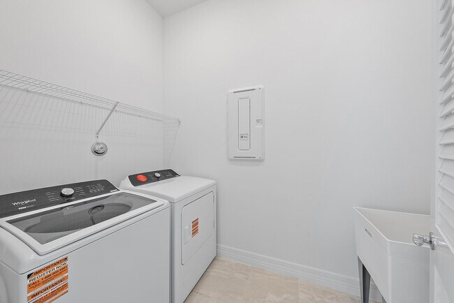 Building Photo - 10494 Northbrook Cir