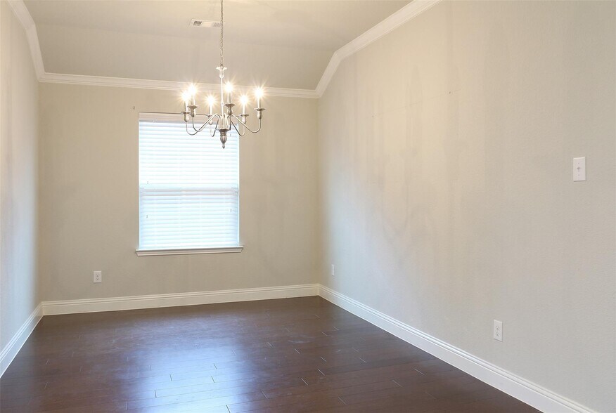 Building Photo - 1108 Kingston Ct