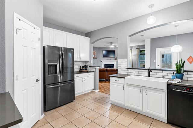 Building Photo - 221 Brookdale Dr