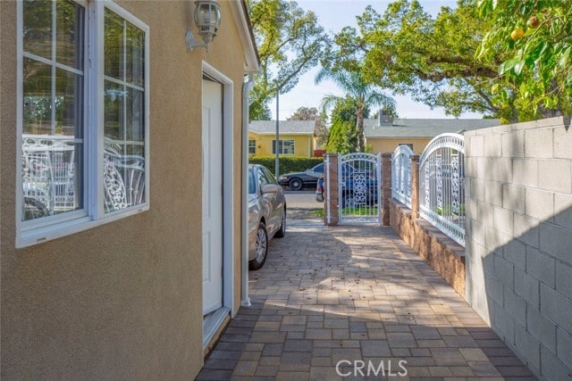 Building Photo - 7822 Hazeltine Ave