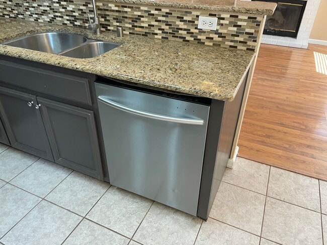 Building Photo - Beautiful Rocklin 4 Bedroom Home with 3 Ca...