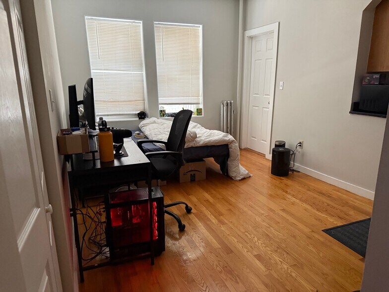 Building Photo - 51 Hemenway St