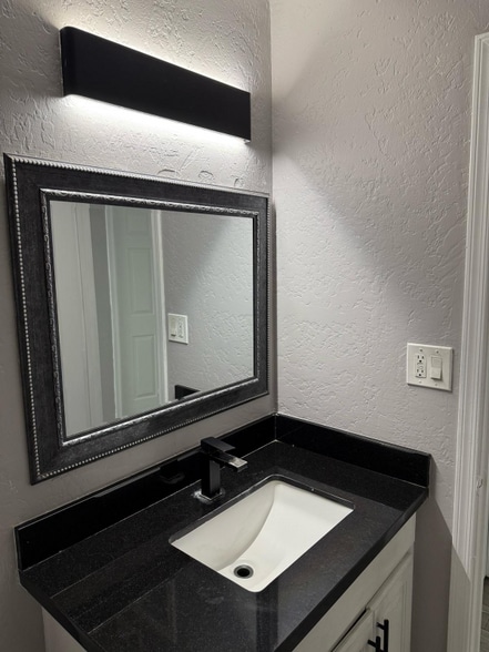 Building Photo - 1819 N 40th St