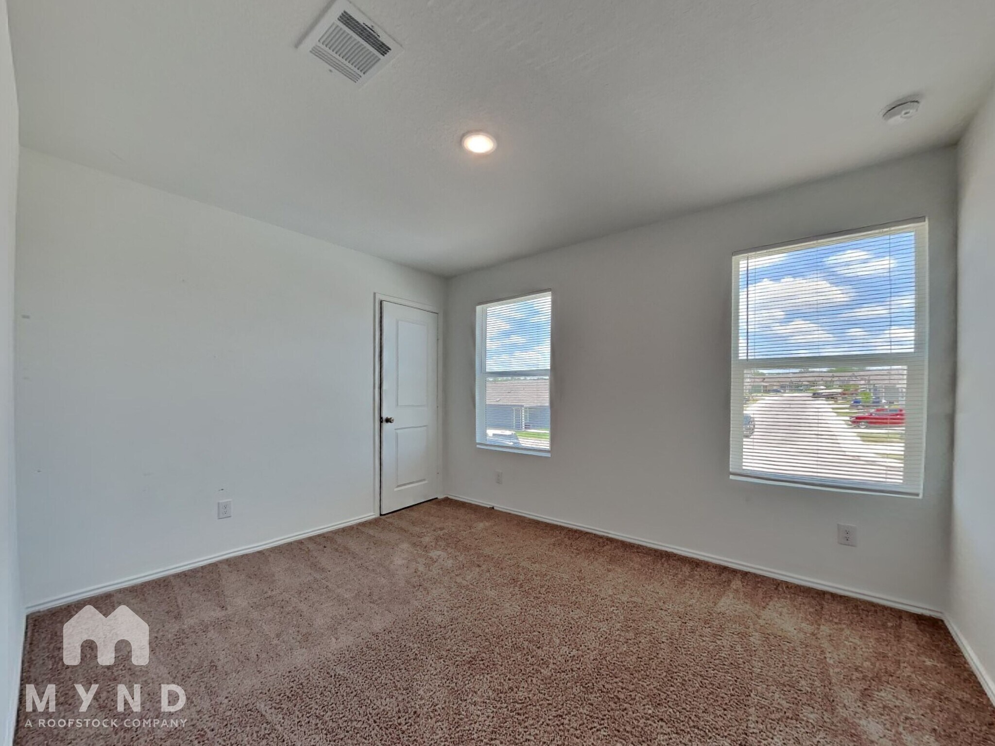 Building Photo - 9007 Lunar Cove