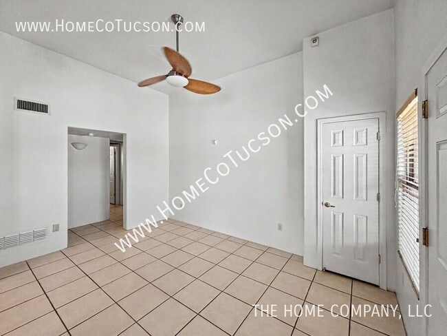 Building Photo - 5738 E Calle De Hielo Dulce