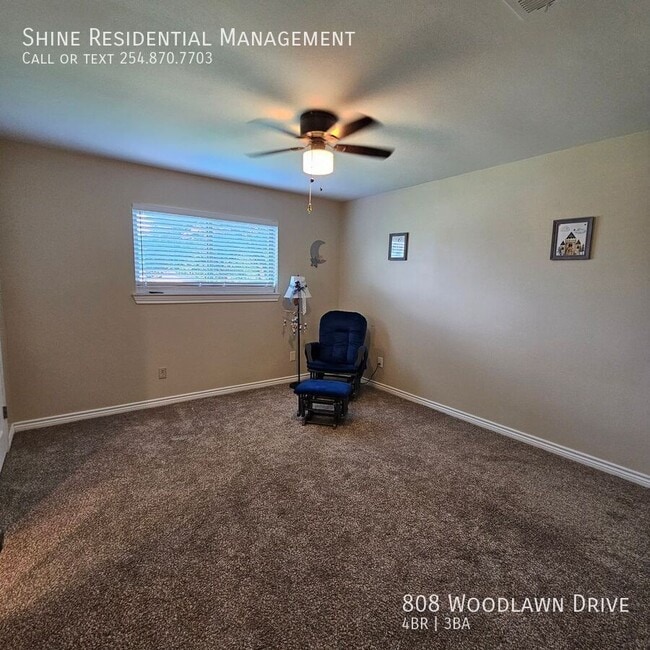 Building Photo - 808 E Woodlawn Dr