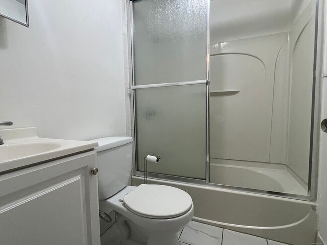 Building Photo - 263 Jefferson St