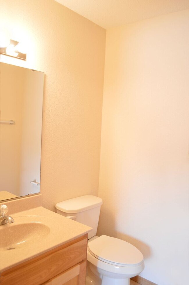 Building Photo - Two Bedroom Appaloosa Suite