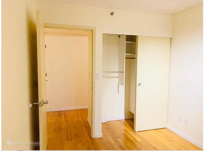 Building Photo - 970 41st St