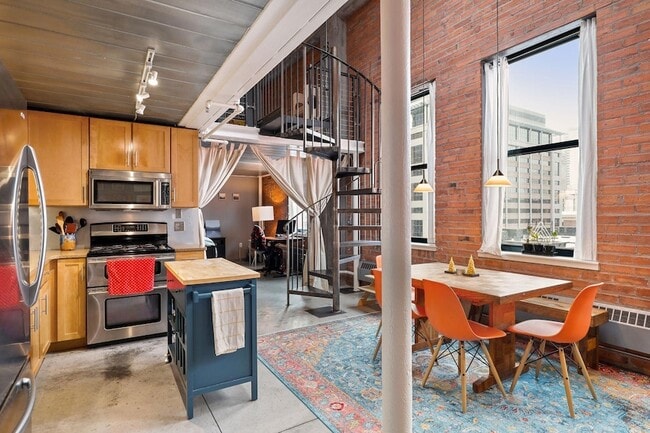 Building Photo - 250 Park Ave