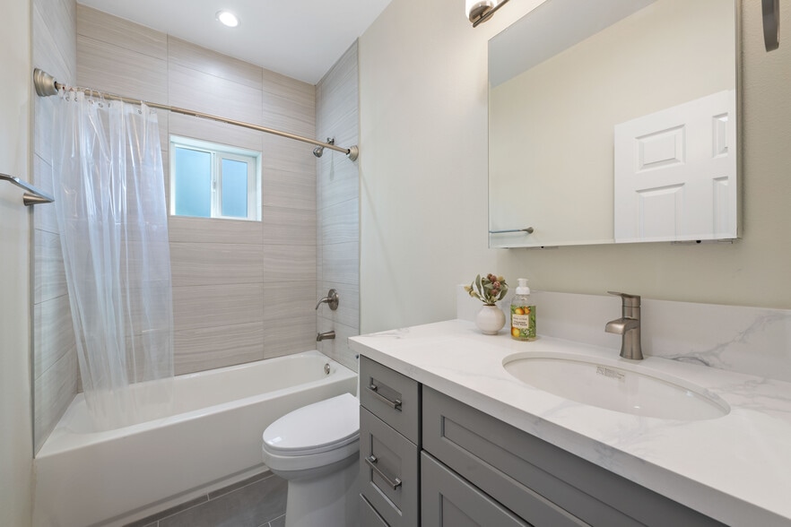 Hall Bathroom - 6533 Ben Ave